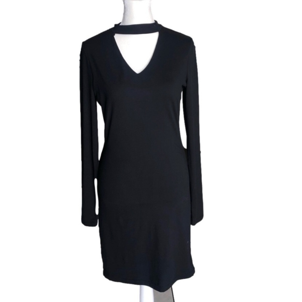 Hot Kiss Black V-Neck Chest Cut Out Long Sleeve Sheath Dress